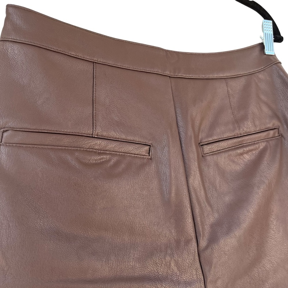 Splendid Brown Vegan Leather High-Waisted‎ Pleated Shorts - Picture 4 of 7